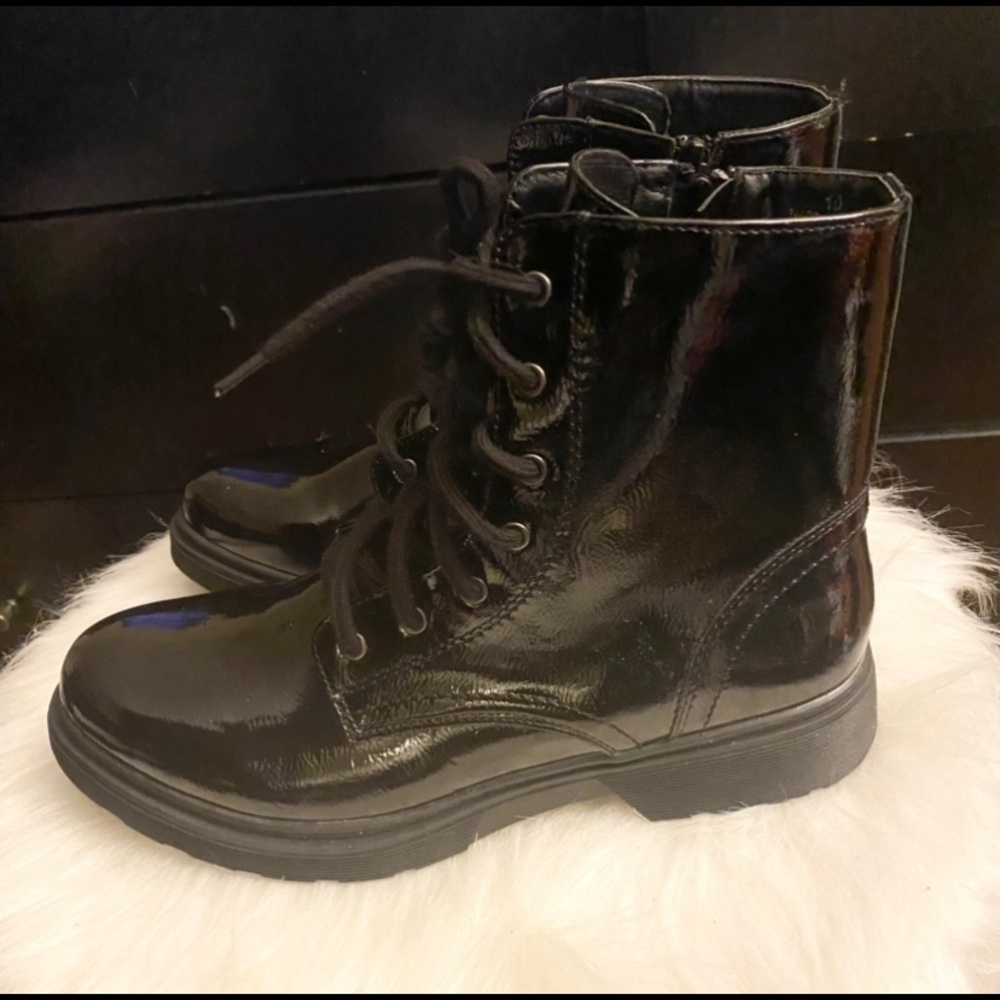 Black patent leather booties!